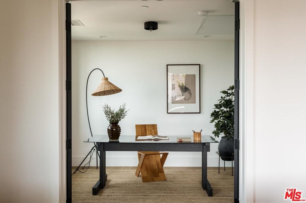 1349 Lucile Ave, Los Angeles CA  90029-1520 exterior