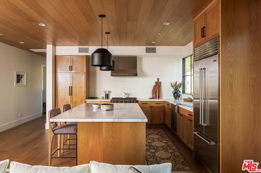 1349 Lucile Ave, Los Angeles CA  90029-1520 exterior