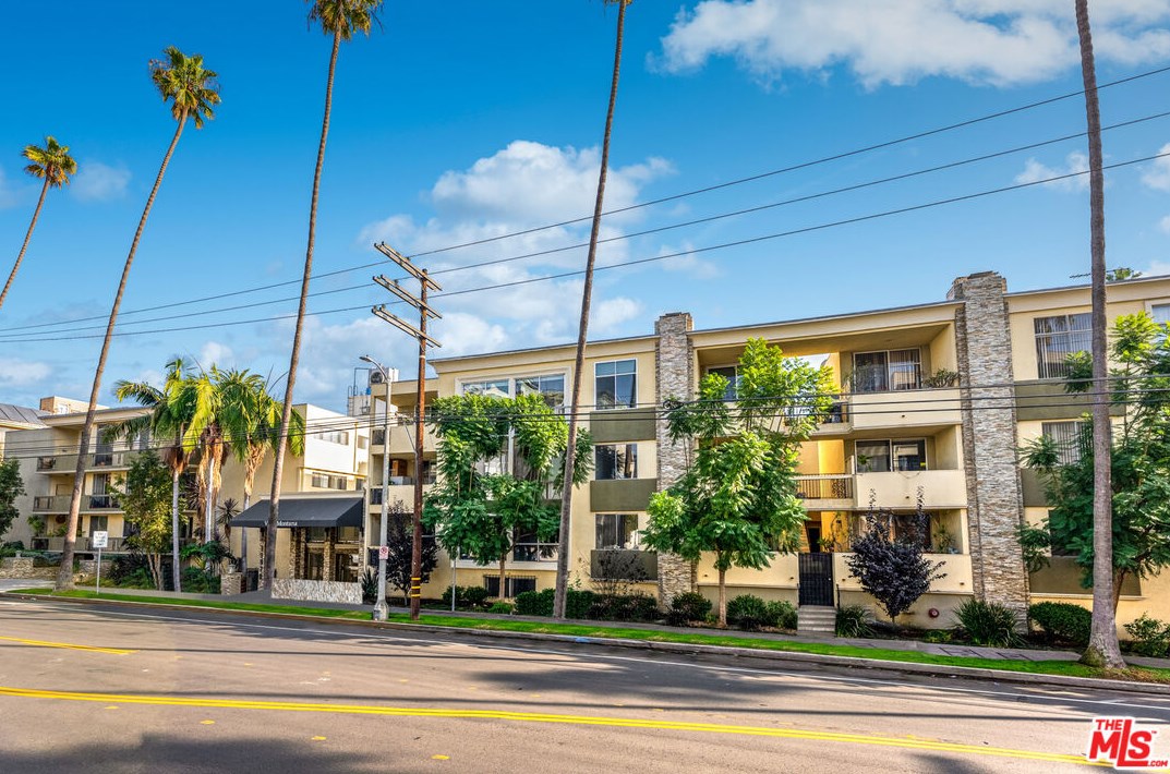 11970 Montana Ave #207, Los Angeles, CA 90049