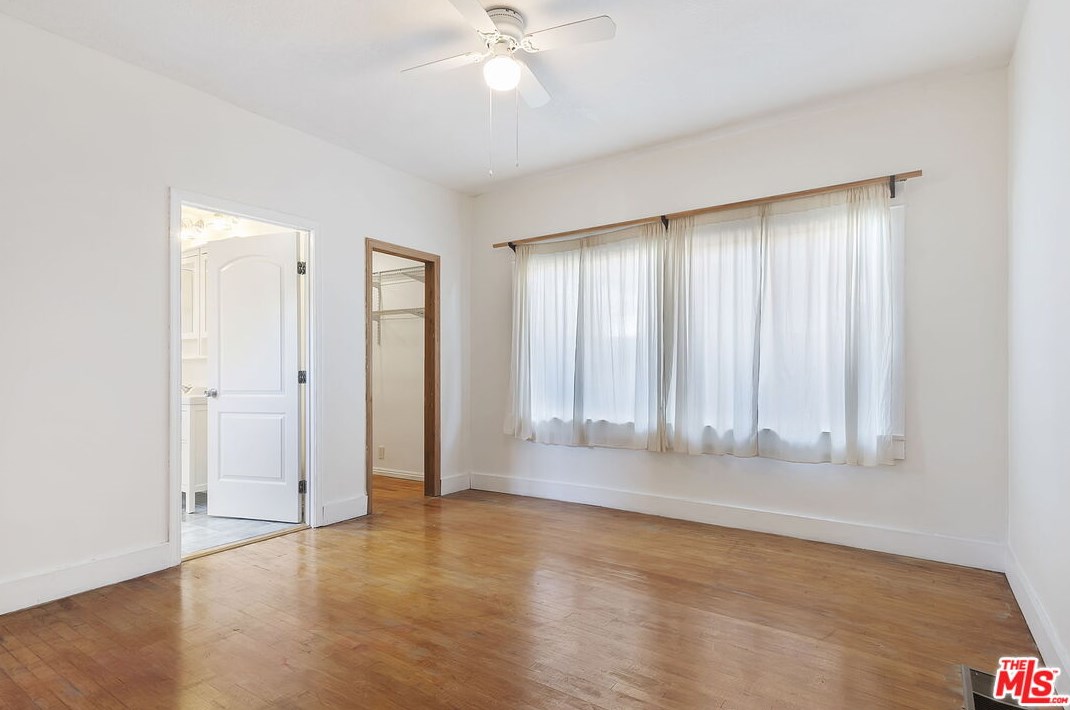 123 Dillon St, Los Angeles CA  90026-4617 exterior