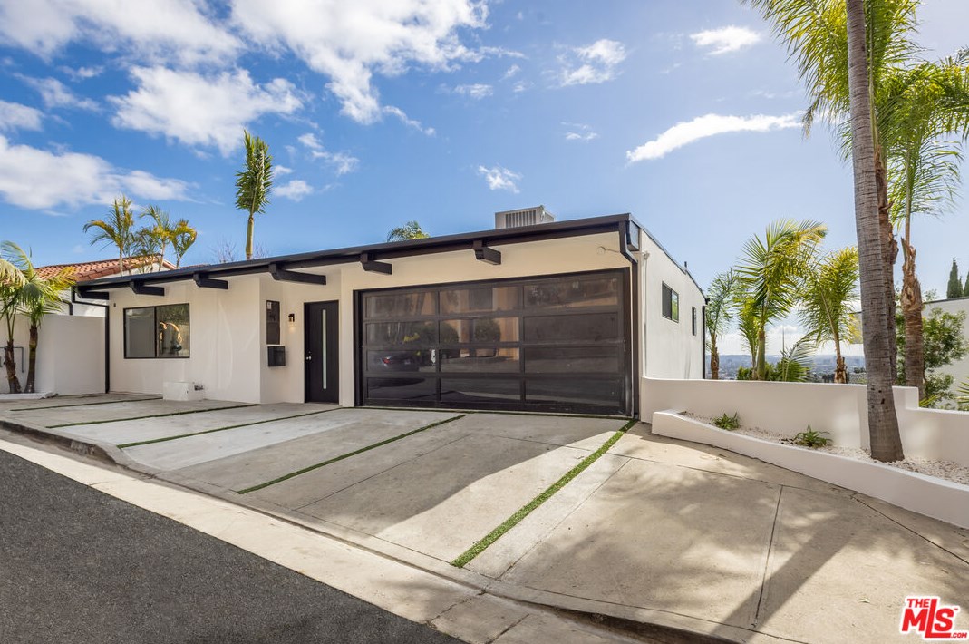 6380 Quebec Dr, Los Angeles CA  90068-2832 exterior