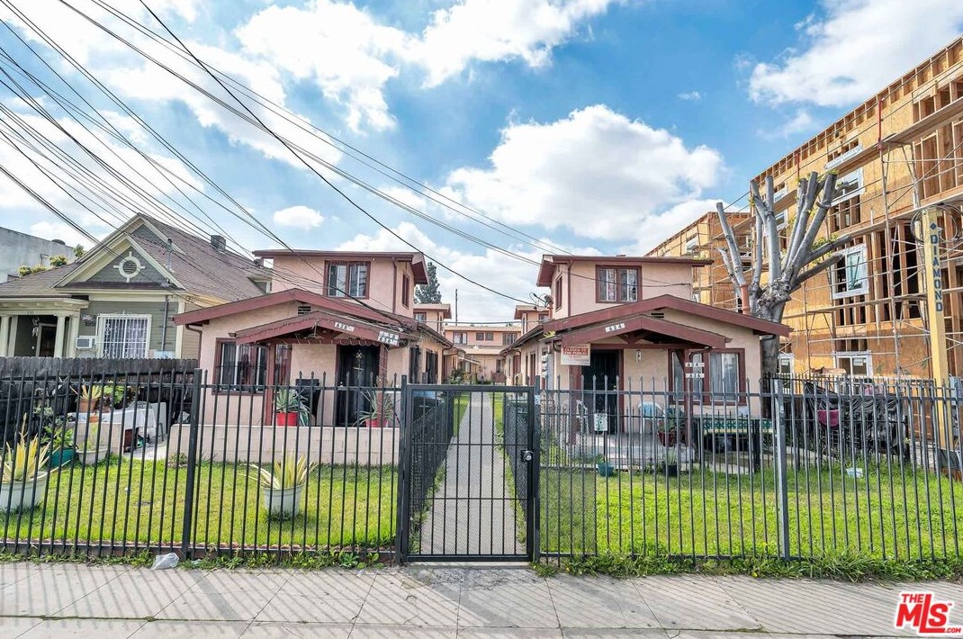 634 Adams Blvd, Los Angeles, CA 90007-2545