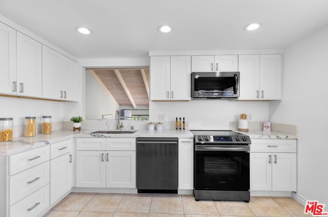 440 Pinehurst Ct, Fullerton CA  92835-2734 exterior