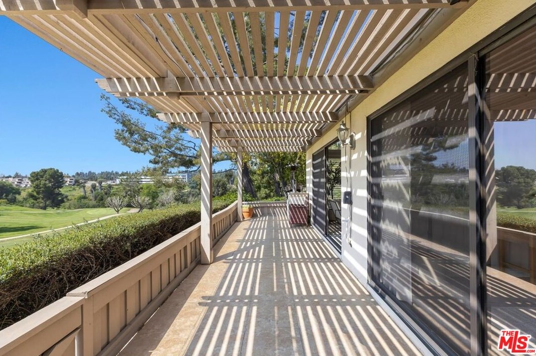 440 Pinehurst Ct, Fullerton CA  92835-2734 exterior