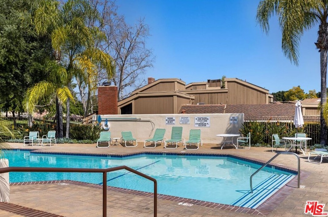 440 Pinehurst Ct, Fullerton CA  92835-2734 exterior