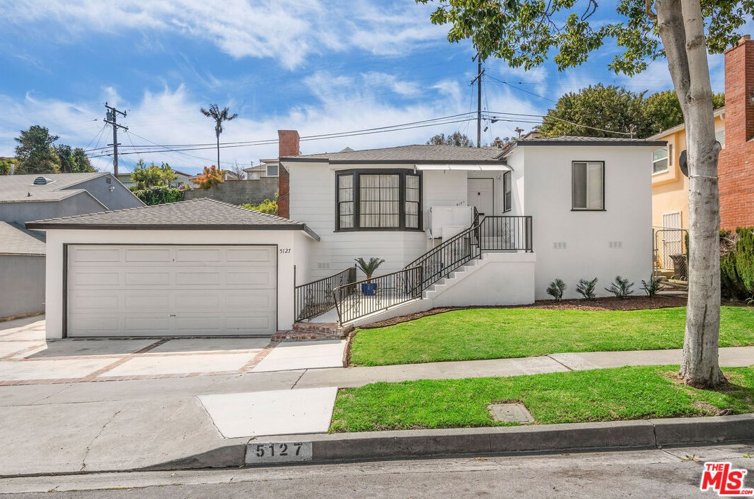 5127 Parkglen Ave, Los Angeles CA  90043-1033 exterior