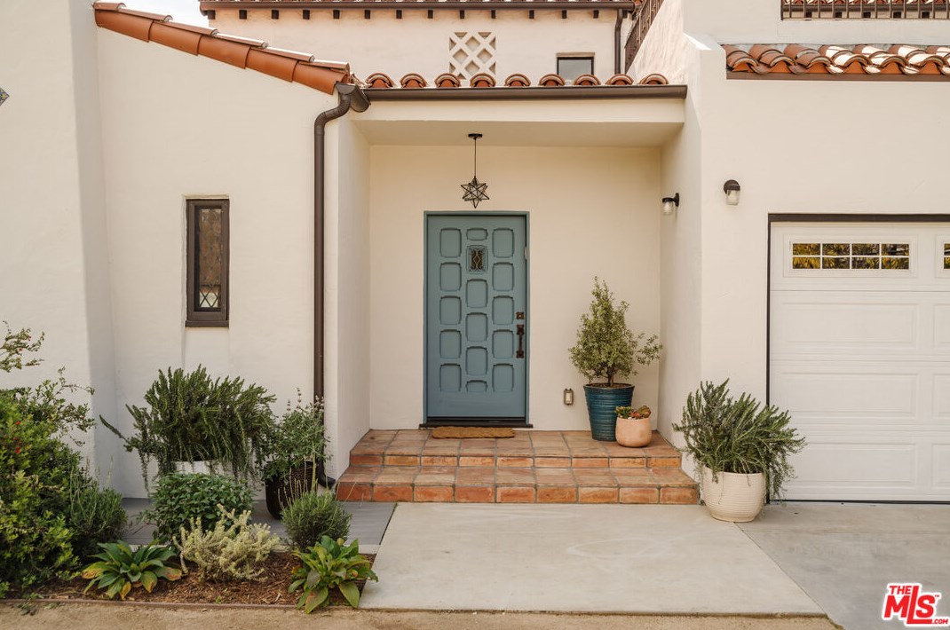 2021 Kenilworth Ave, Los Angeles, CA 90039-3005