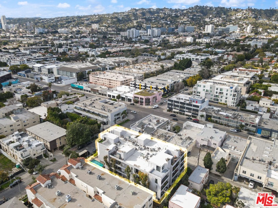 660 Sweetzer Ave, Los Angeles CA  90048-2171 exterior