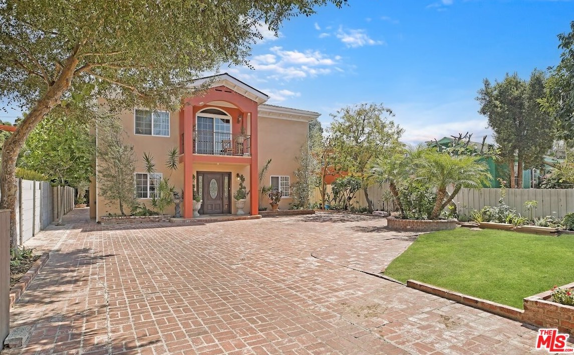 2630 Cullen St, Los Angeles CA  90034-2611 exterior