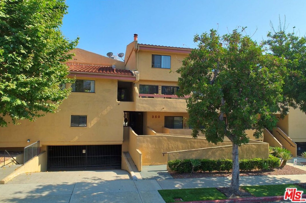 350 Burchett St, Glendale CA  91203-1356 exterior