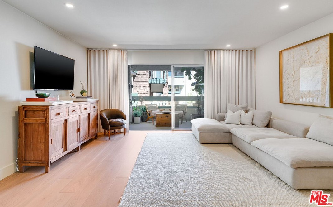 360 S Euclid Ave #234, Pasadena, CA 91101