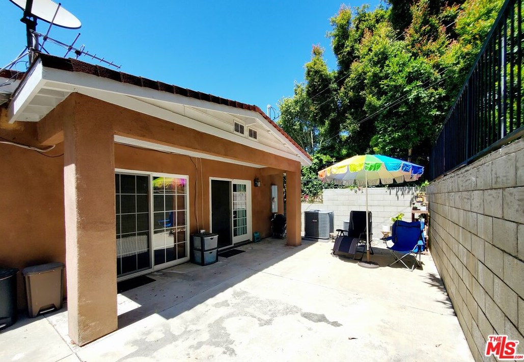 10436 Cheviot Dr, Los Angeles CA  90064-4408 exterior