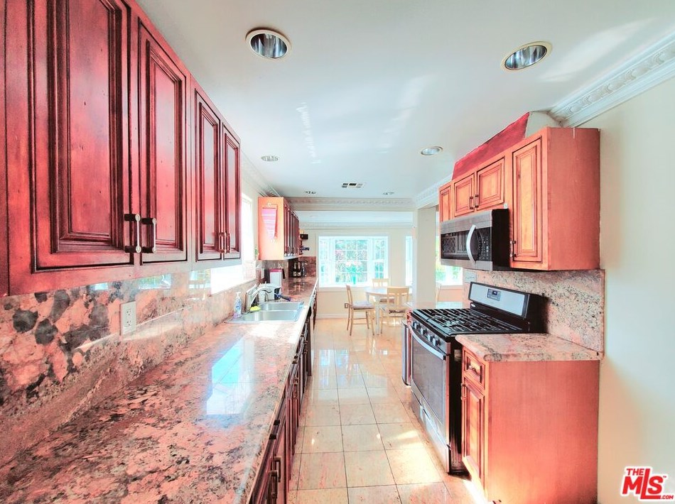 10436 Cheviot Dr, Los Angeles CA  90064-4408 exterior