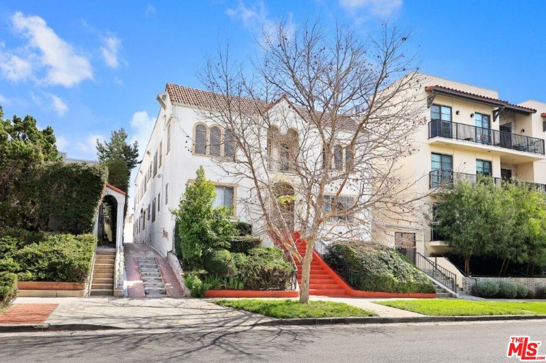 432 Norton Ave, Los Angeles, CA 90004-1564