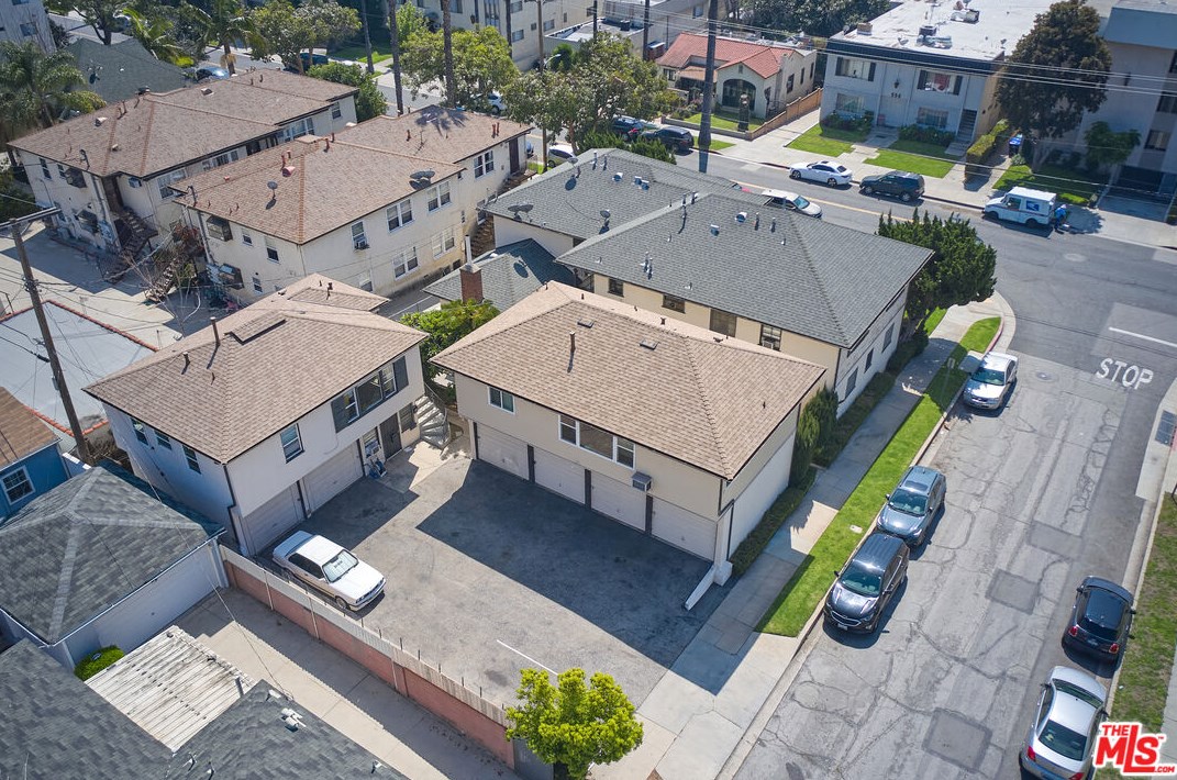 559 Glenwood Rd, Glendale CA  91201-1543 exterior