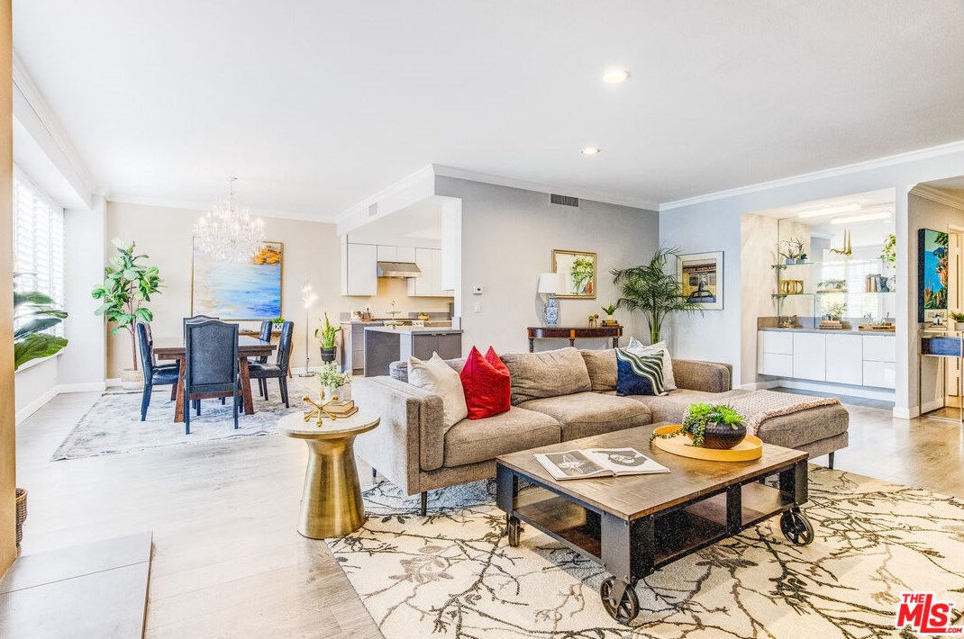 4460 Wilshire Blvd #308, Los Angeles, CA 90010