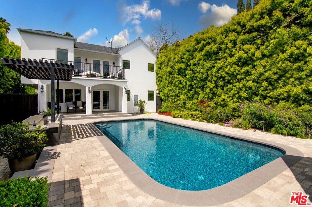 732 Fuller Ave, Los Angeles, CA 90046-7505