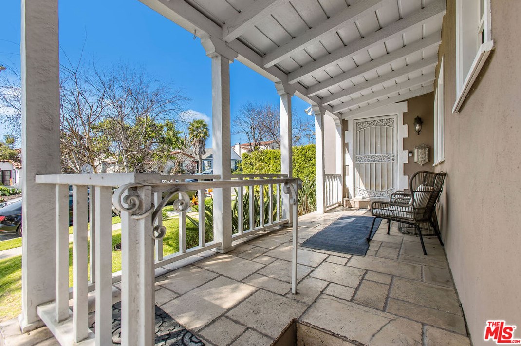 9125 24th St, Los Angeles, CA 90034-1940