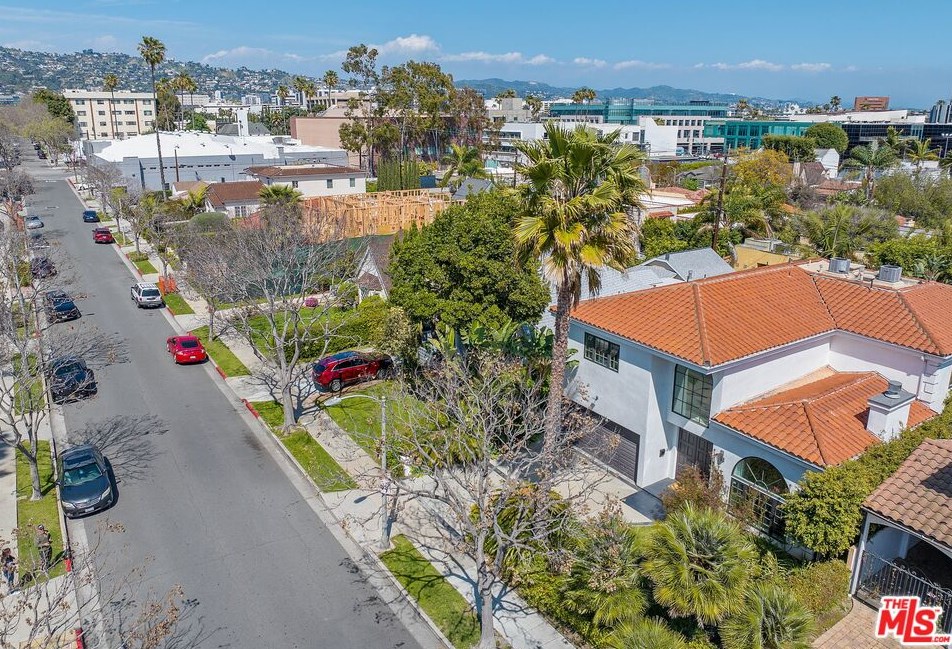 144 S Swall Dr, Beverly Hills, CA 90211