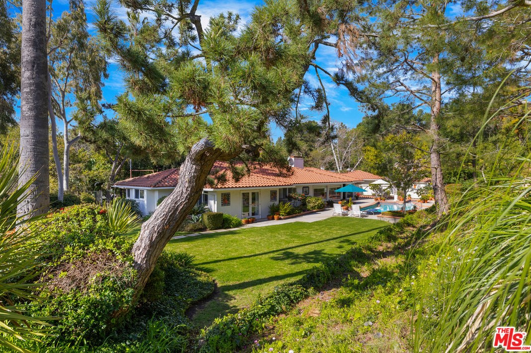 15455 Milldale Dr, Los Angeles, CA 90077-1605