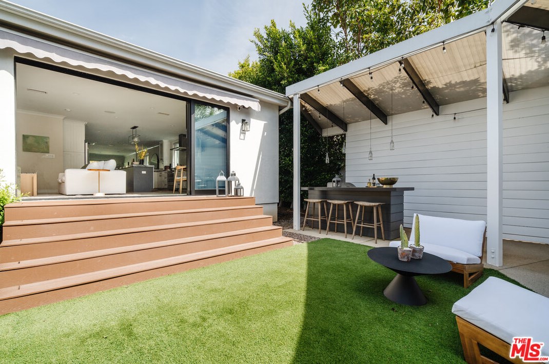 2901 Glendon Ave, Los Angeles CA  90064-4103 exterior