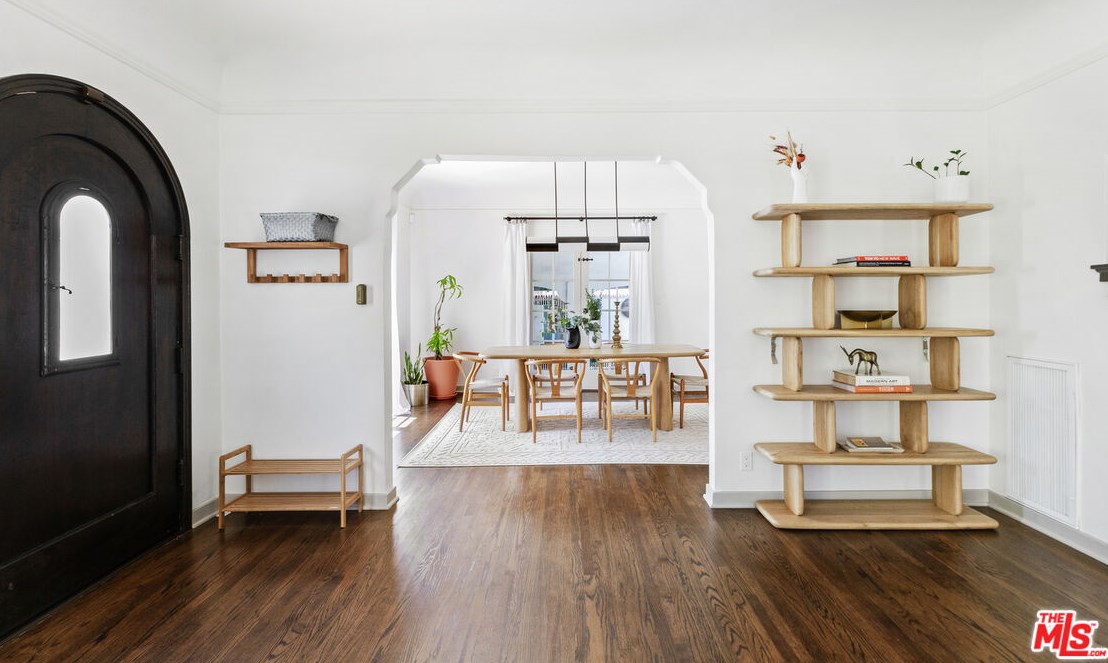 3473 Rowena Ave, Los Angeles CA  90027-2218 exterior