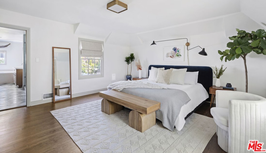 3473 Rowena Ave, Los Angeles CA  90027-2218 exterior