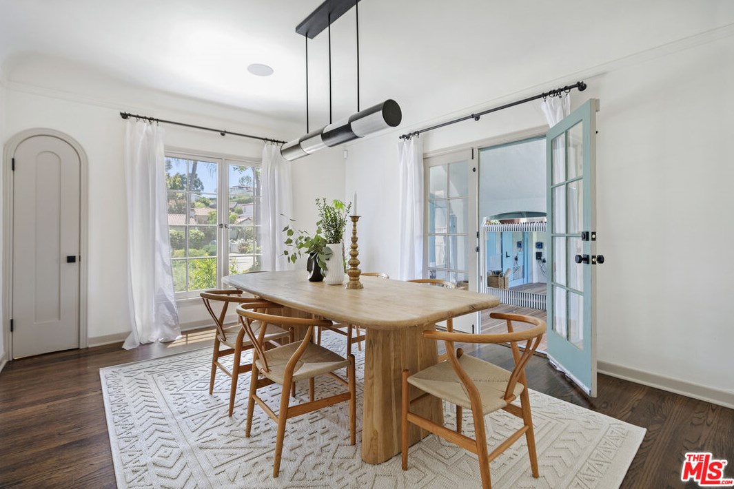 3473 Rowena Ave, Los Angeles CA  90027-2218 exterior