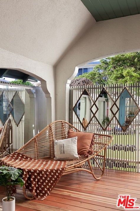 3473 Rowena Ave, Los Angeles CA  90027-2218 exterior