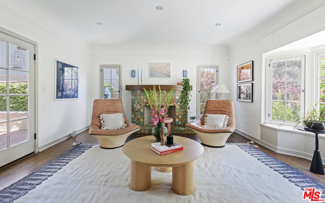 3473 Rowena Ave, Los Angeles CA  90027-2218 exterior