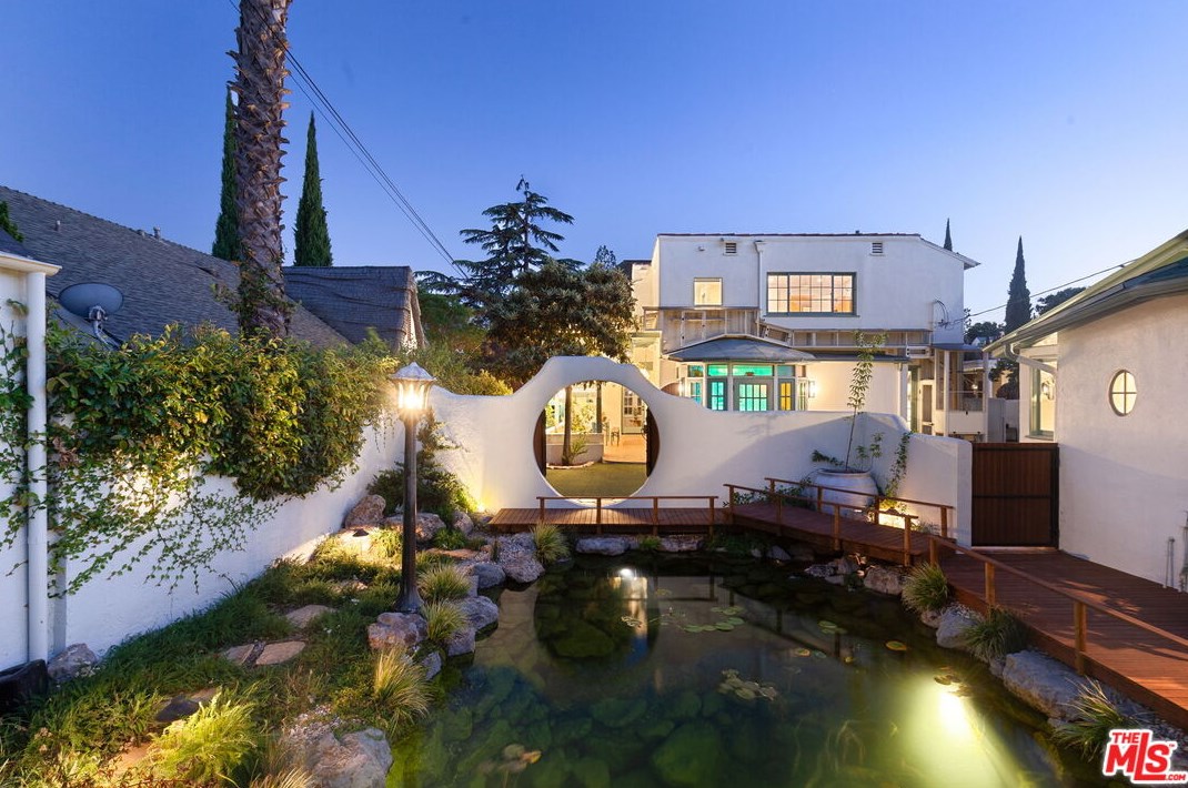 3473 Rowena Ave, Los Angeles CA  90027-2218 exterior