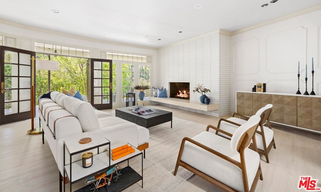 1163 Angelo Dr, Beverly Hills, CA 90210-2703