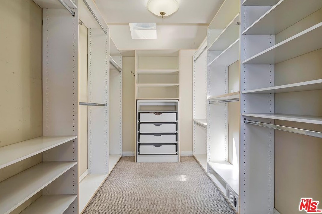 2191 Ponet Dr, Los Angeles CA  90068-3645 exterior