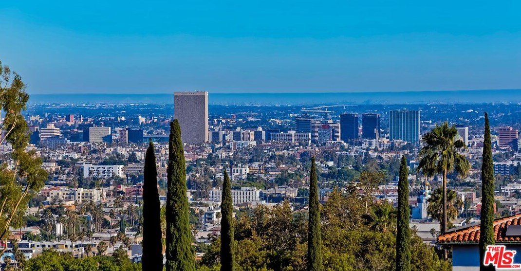 2191 Ponet Dr, Los Angeles CA  90068-3645 exterior