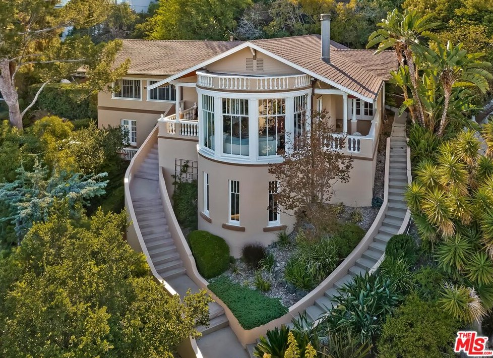 2191 Ponet Dr, Los Angeles CA  90068-3645 exterior