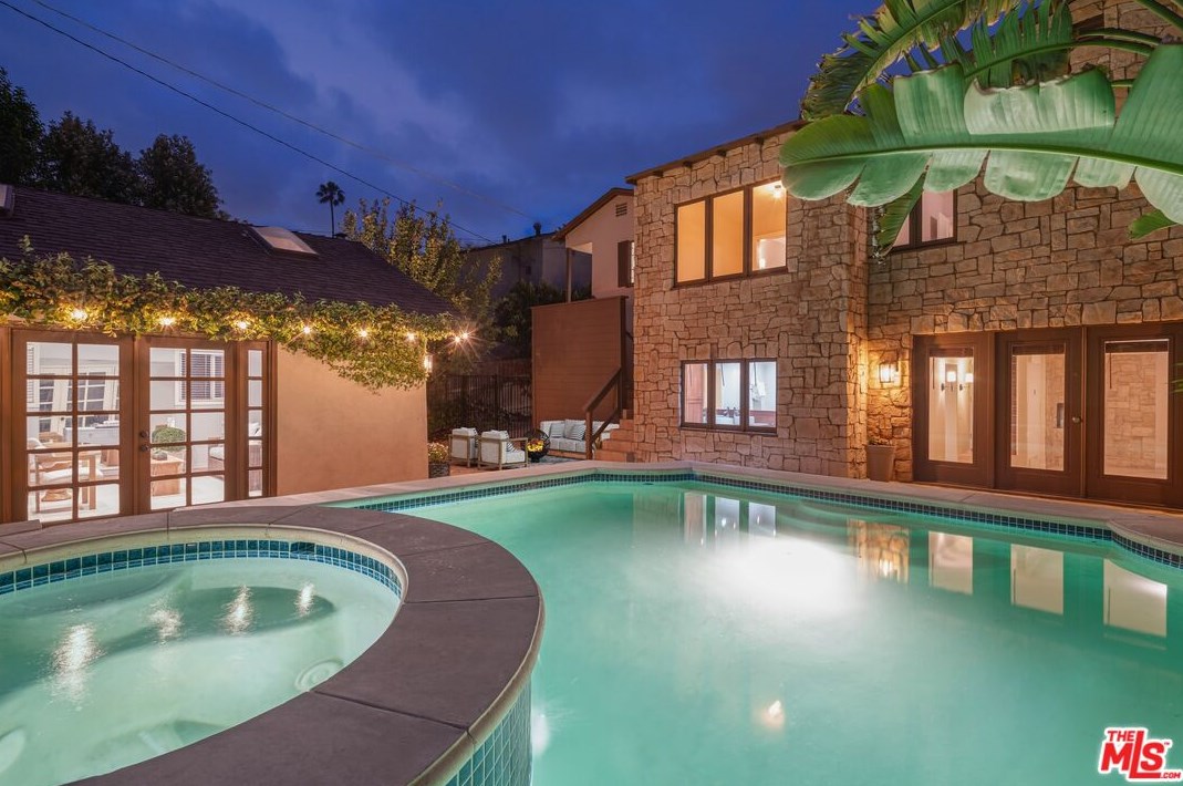 13417 Contour Dr, Van Nuys, CA 91423
