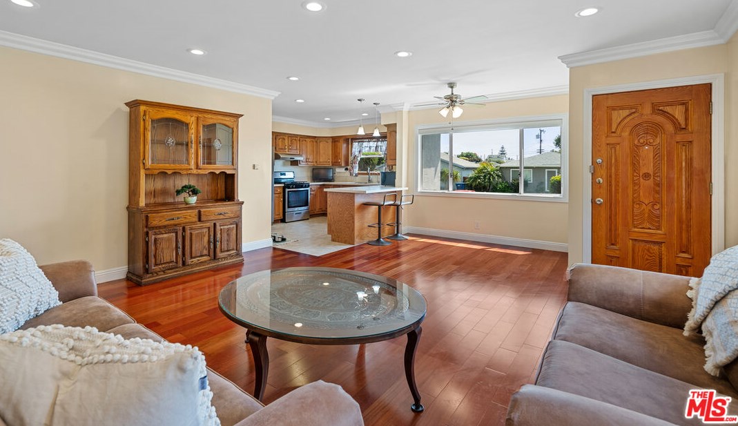 5159 W 138th St, Hawthorne, CA 90250