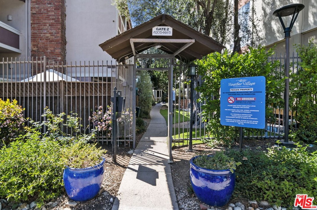 6435 Green Valley Cir, Los Angeles CA  90230-7047 exterior