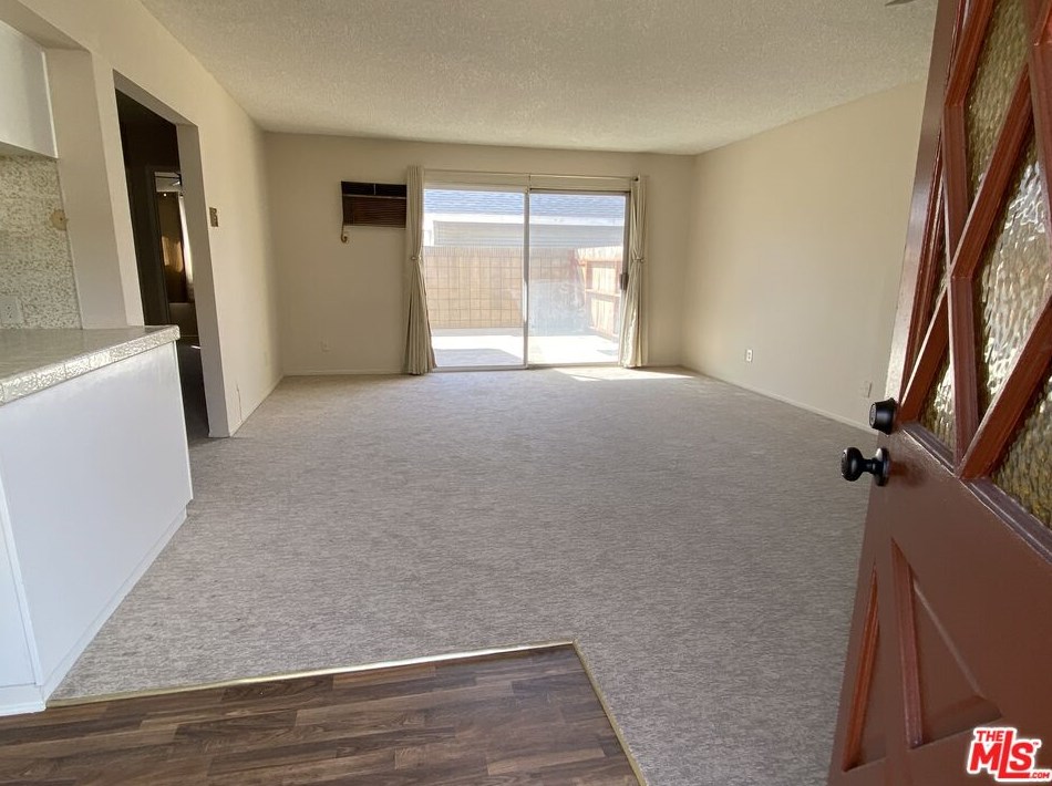 545 E Hillsdale St #b, Inglewood, CA 90302