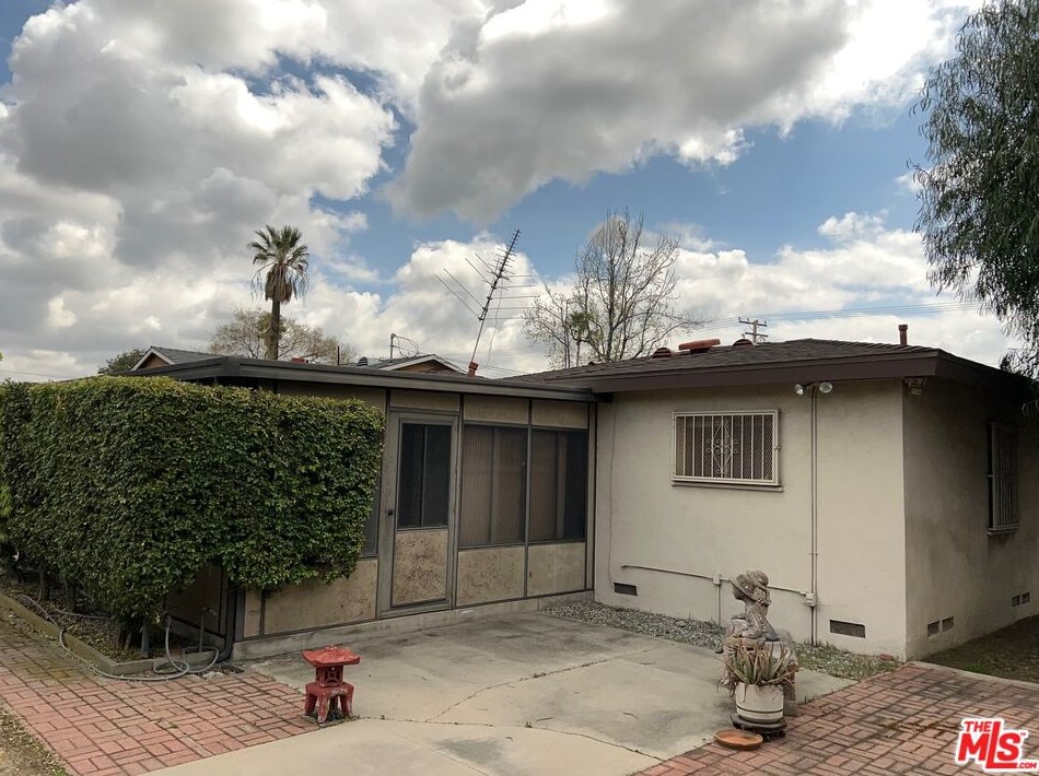 817 Juanita Ave, Glendora CA  91740-6065 exterior