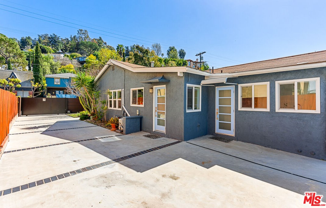 1905 Griffith Park Blvd, Los Angeles CA  90039-3518 exterior