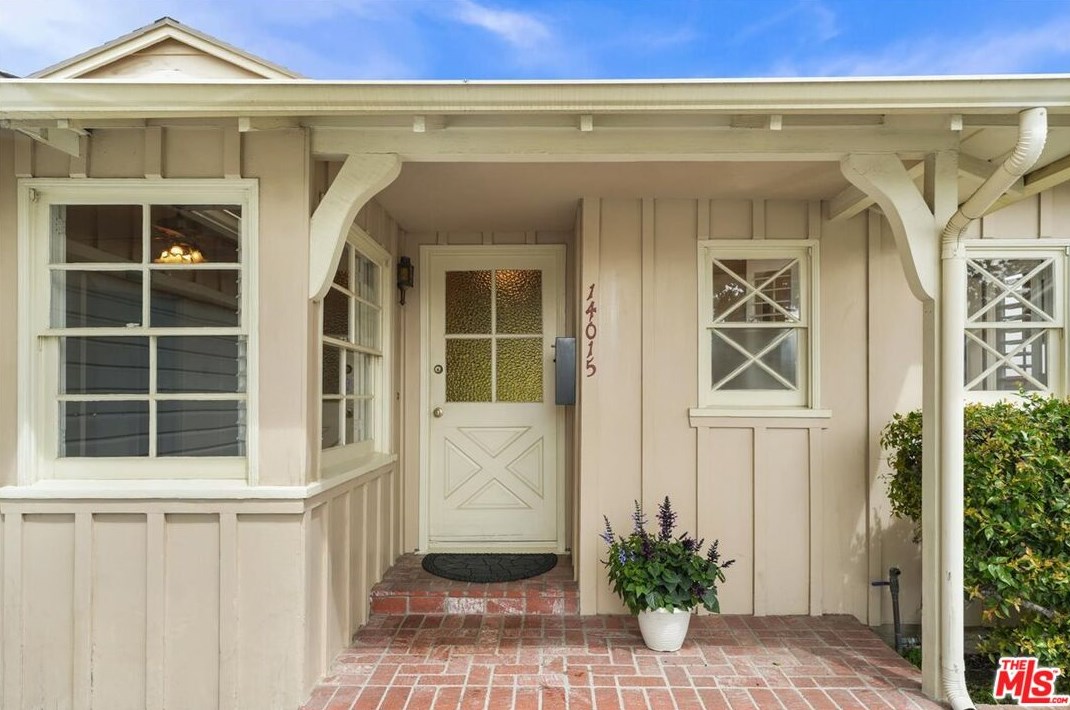 14015 Cantlay St, Van Nuys, CA 91405