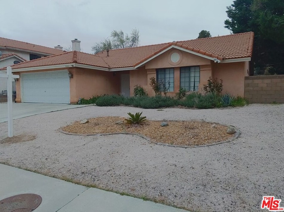 4662 Brisa Dr, Palmdale, CA 93551-1114