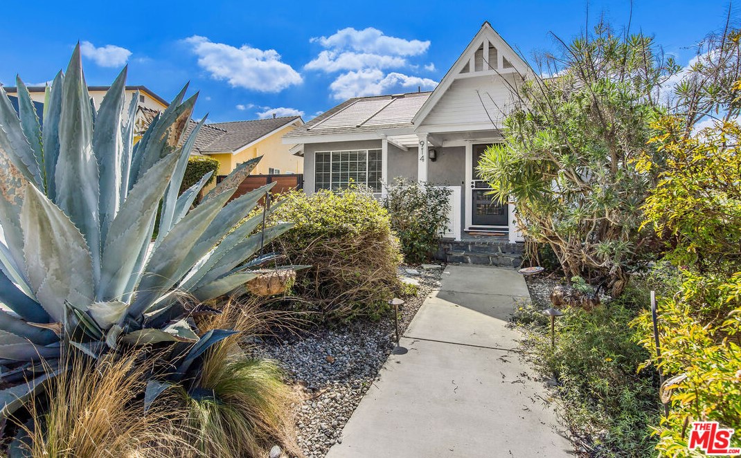 914 E Fairview Blvd, Inglewood, CA 90302