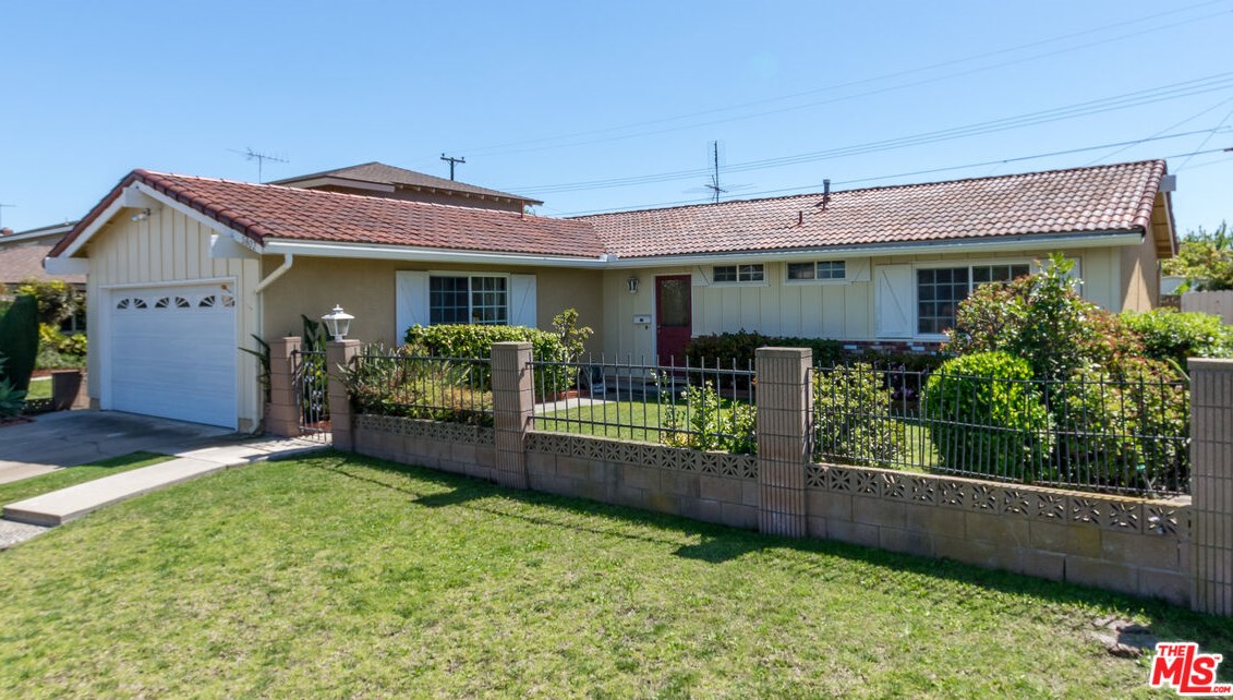 5802 Newman St, Cypress, CA 90630-3323