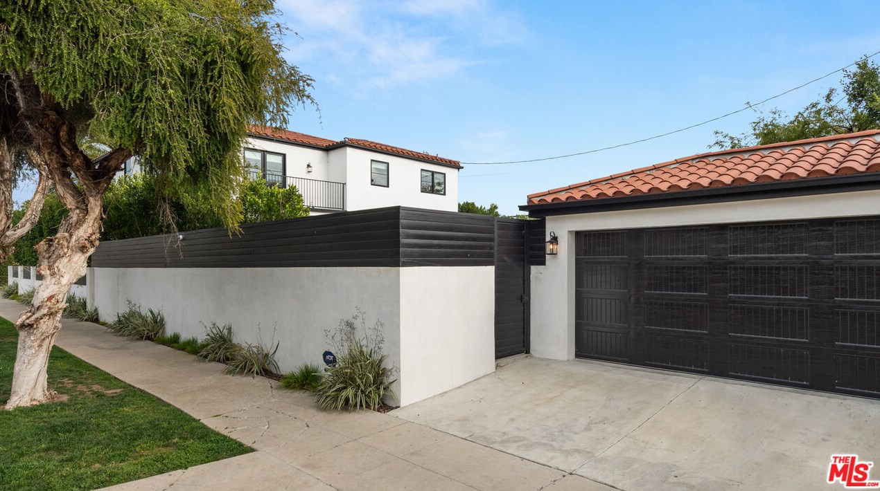 547 Gardner St, Los Angeles CA  90036-5710 exterior