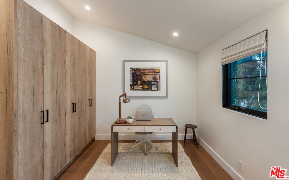 547 Gardner St, Los Angeles CA  90036-5710 exterior