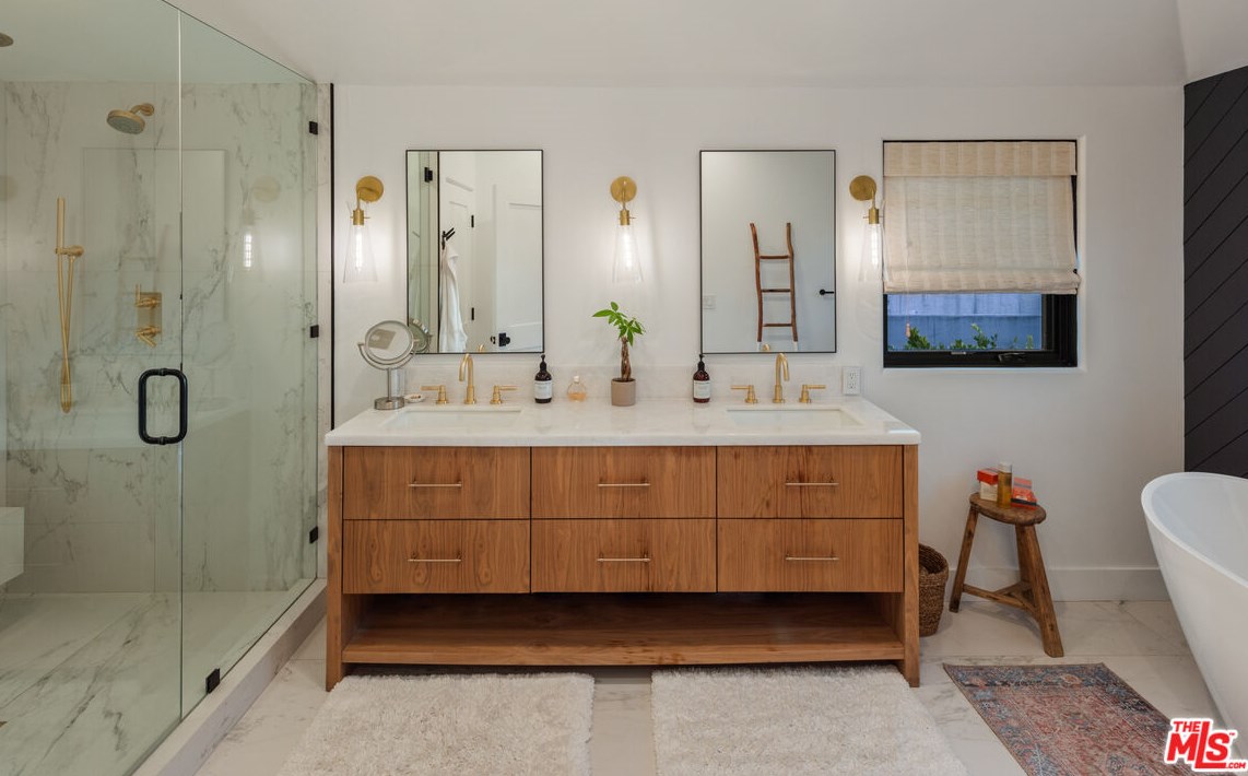 547 Gardner St, Los Angeles CA  90036-5710 exterior