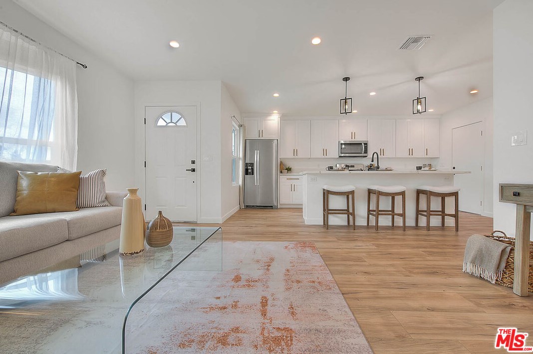 12023 Belhaven St, Los Angeles CA  90059-2832 exterior