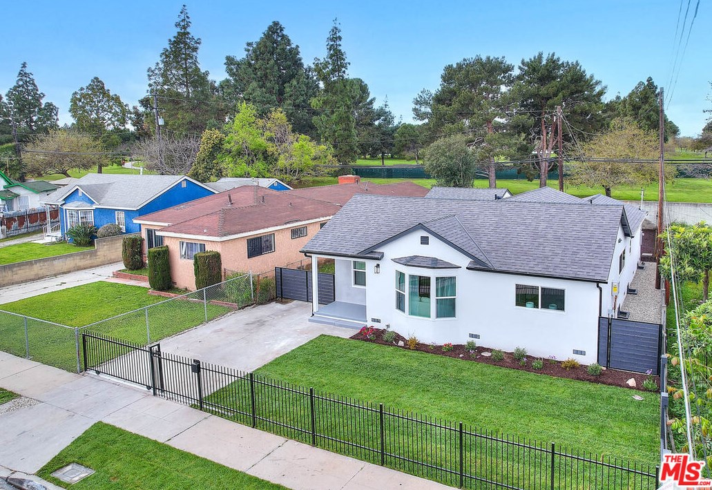 12023 Belhaven St, Los Angeles CA  90059-2832 exterior